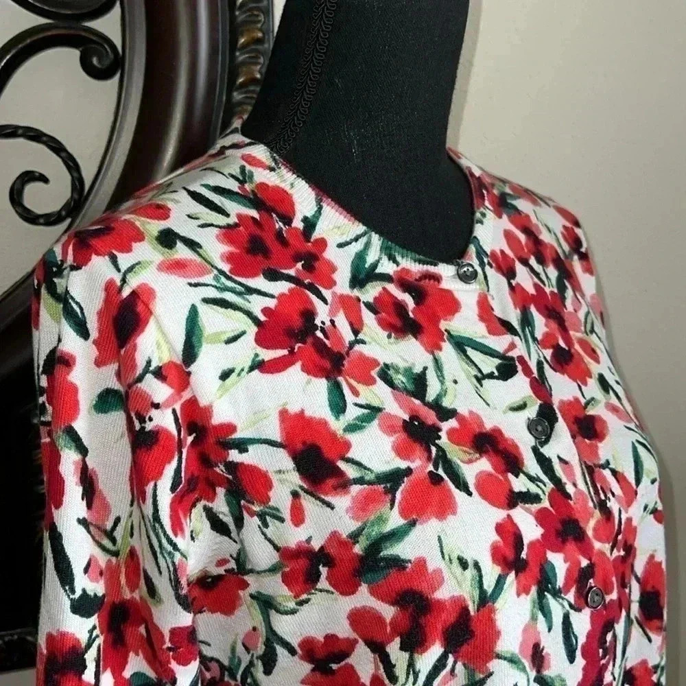 Land’s End Women’s Crewneck Cardigan Red Green Black Pink Floral Size M/P 10-12 - Picture 10 of 13